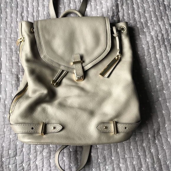 Leather backpack with gold accents - Picture 6 of 7